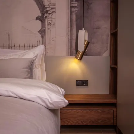 Kira Hvar * Хвар