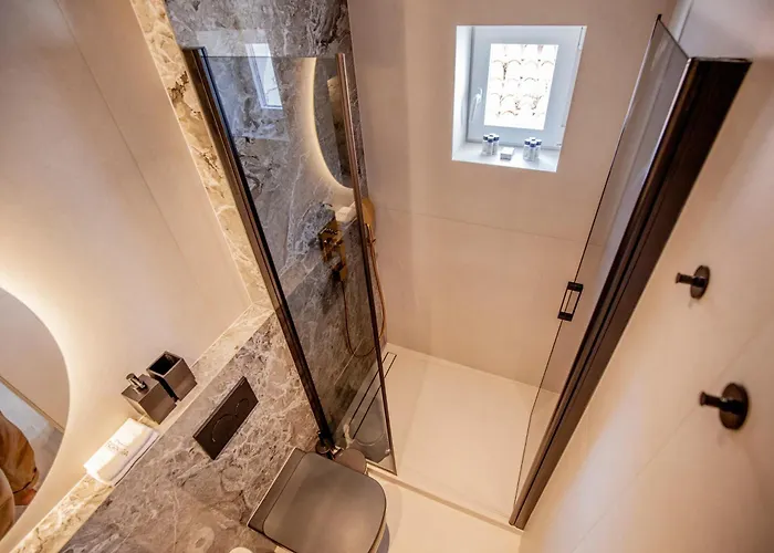 Kira Hvar Apartment *