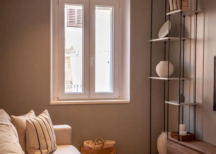 Kira Hvar * Hvar Town